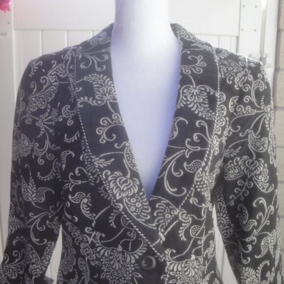 CAbi Blazer ELIZA Baroque Tapestry Black-Cream Print Size 8 - Picture 3 of 6